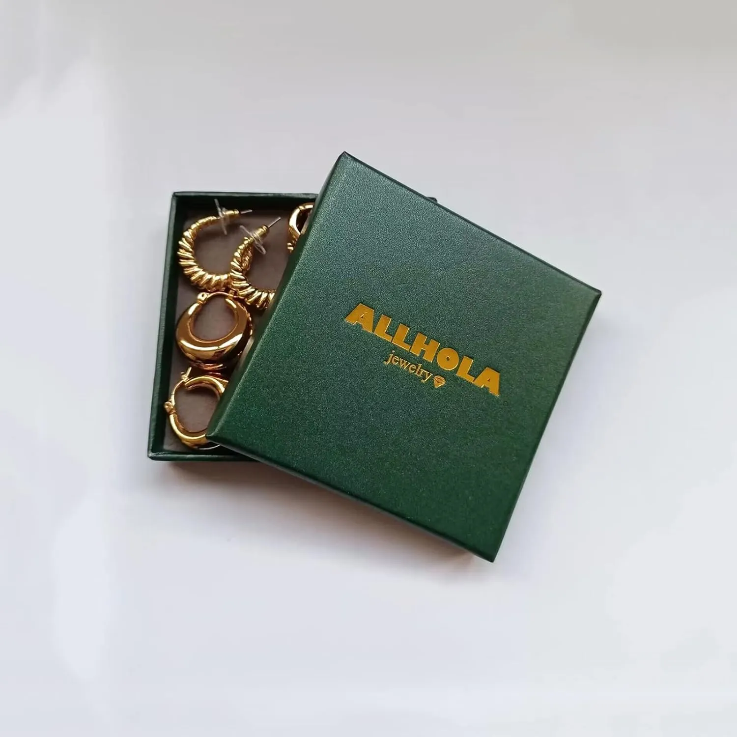 6 Pairs Gold Hoop Earrings for Women, 14K Gold Plated Lightweight Chunky Hoop Earrings Set Hypoallergenic, Thick Open Huggie Hoops Earrings Jewelry for Gifts.