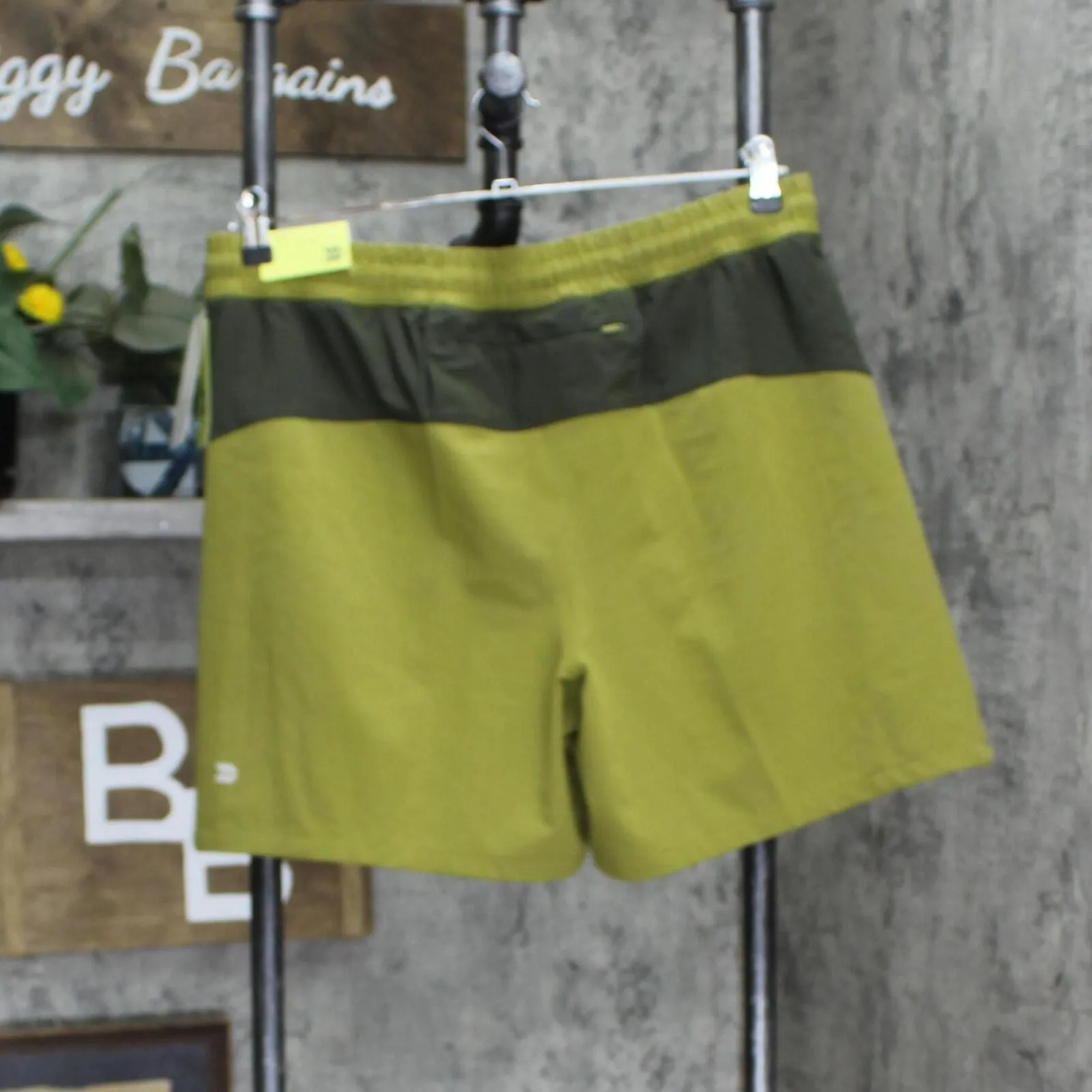 All In Motion Men's Trail Shorts 6" Inseam 87278979 Olive Green L