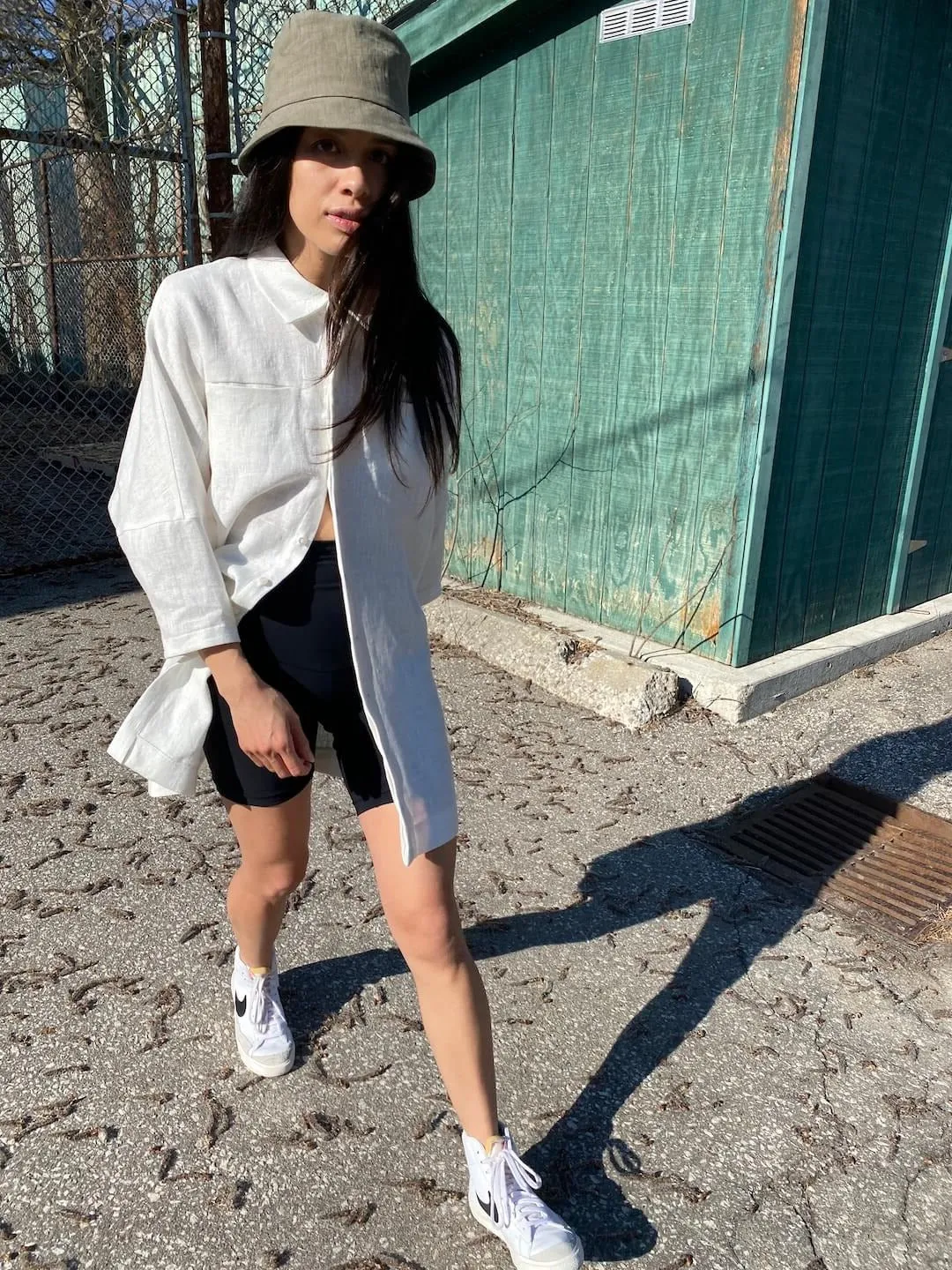 High Top Midi Short in Kohl - 7"