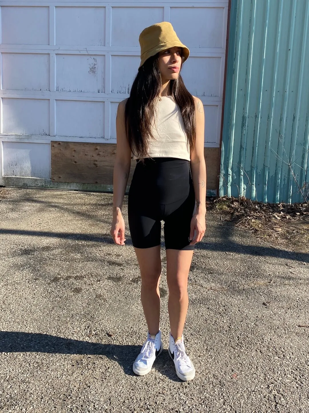 High Top Midi Short in Kohl - 7"