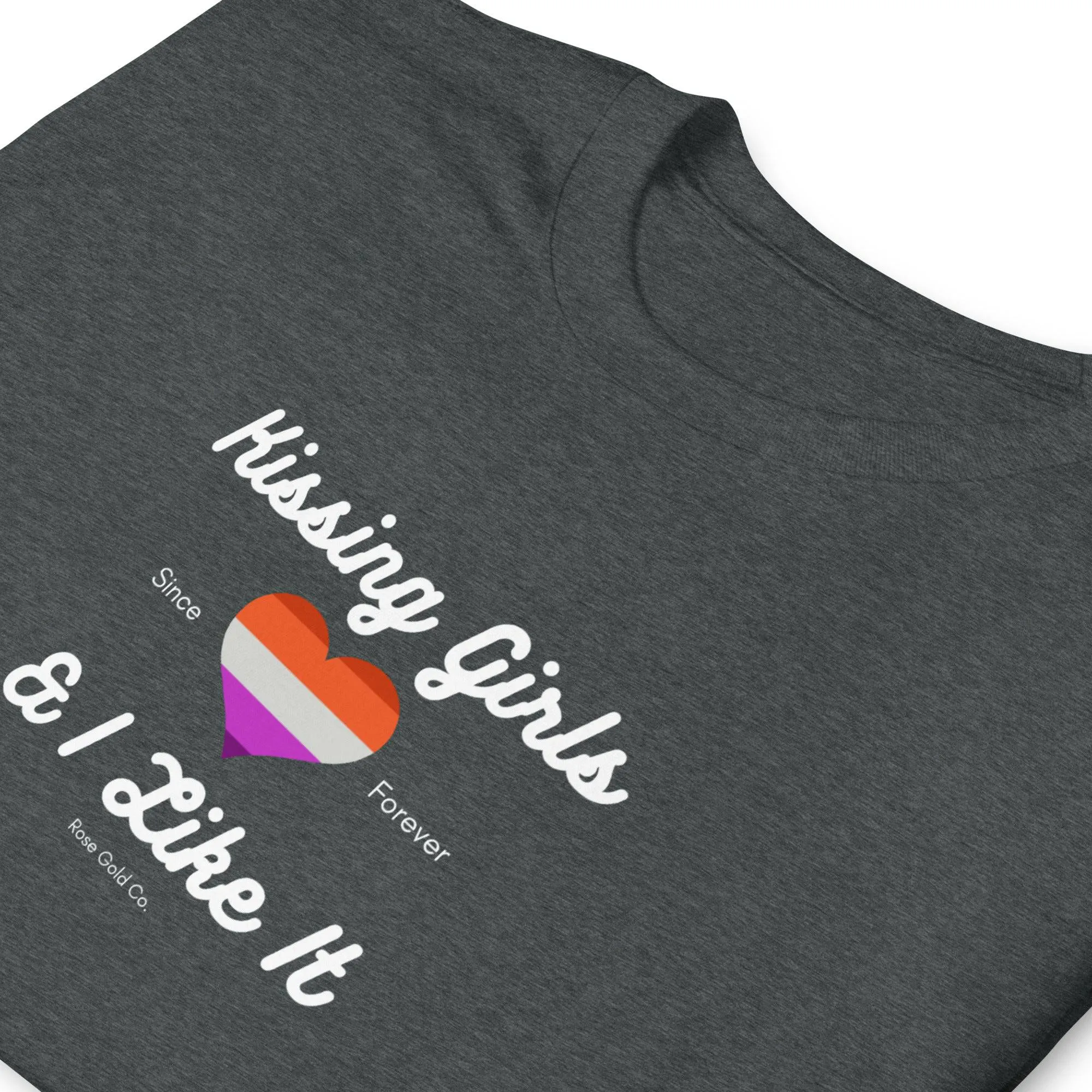 Kissing Girls & I like it Lesbian Short-Sleeve Unisex T-Shirt