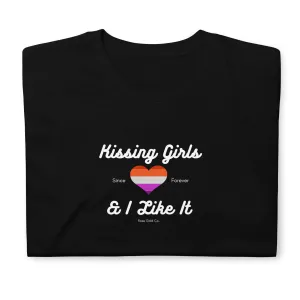 Kissing Girls & I like it Lesbian Short-Sleeve Unisex T-Shirt