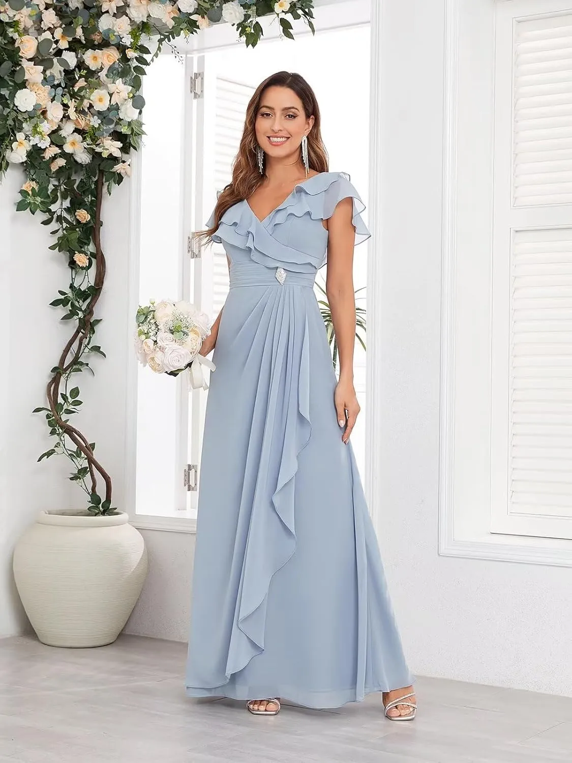 Long Chiffon Mother of The Bride Dresses for Wedding A Line V Neck Ruffle Formal Evening Dress with Sleeves