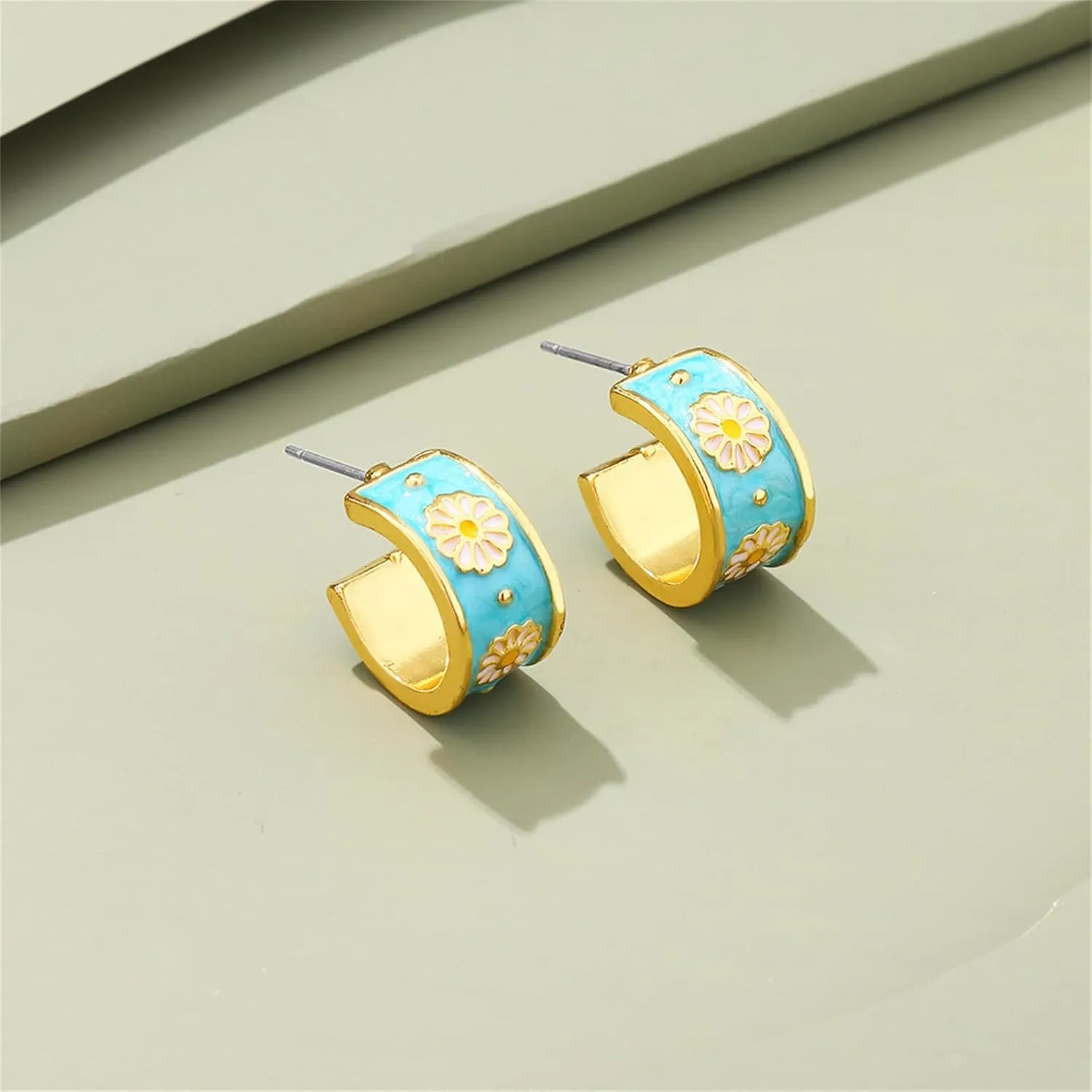 MALOYANVE 925 Sterling Silver Sunflower Studs Earrings for Women Dainty Cute 14k Gold Plated Vintage Boho Daisy Flower Piercing Stud Earrings Jewelry