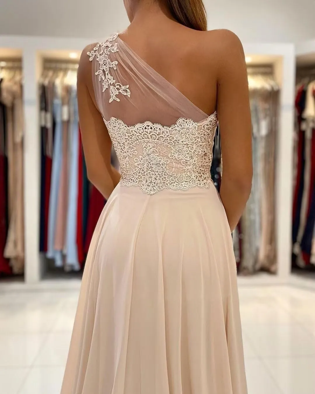 One Shoulder Laces Bridesmaid Dresses for Wedding Long A-Line Chiffon Formal Evening Party Gown with Slit