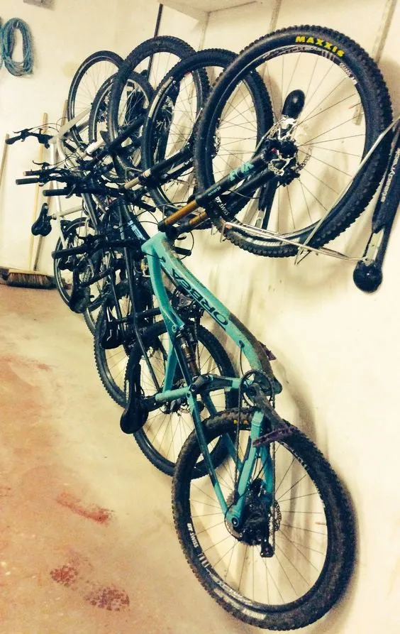 OUTLET | Mountain Bike Wall Rack | Vertical Swivel Storage Mount