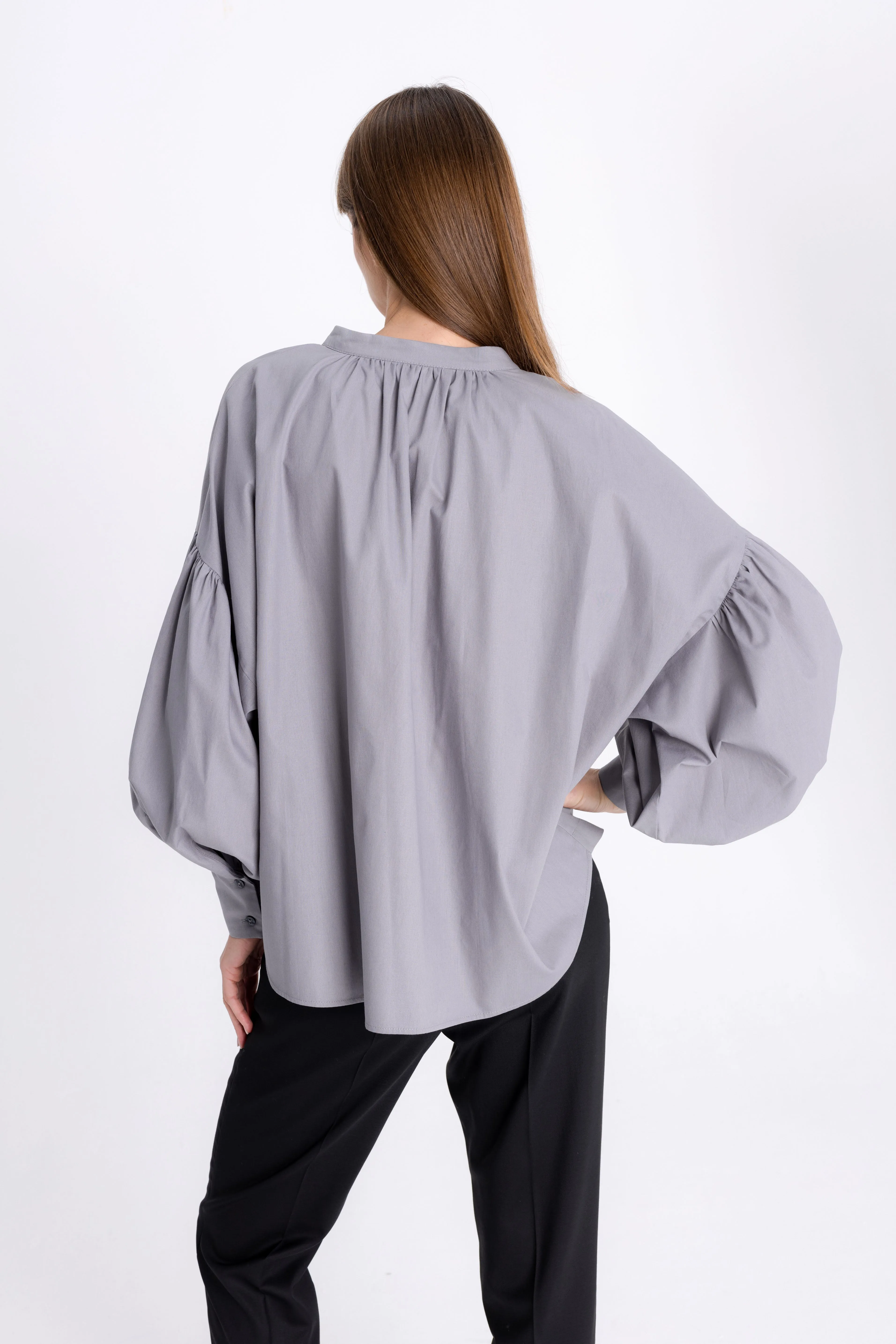 OVERSIZED GREY SHIRT WITH PUFFED SLEEVES