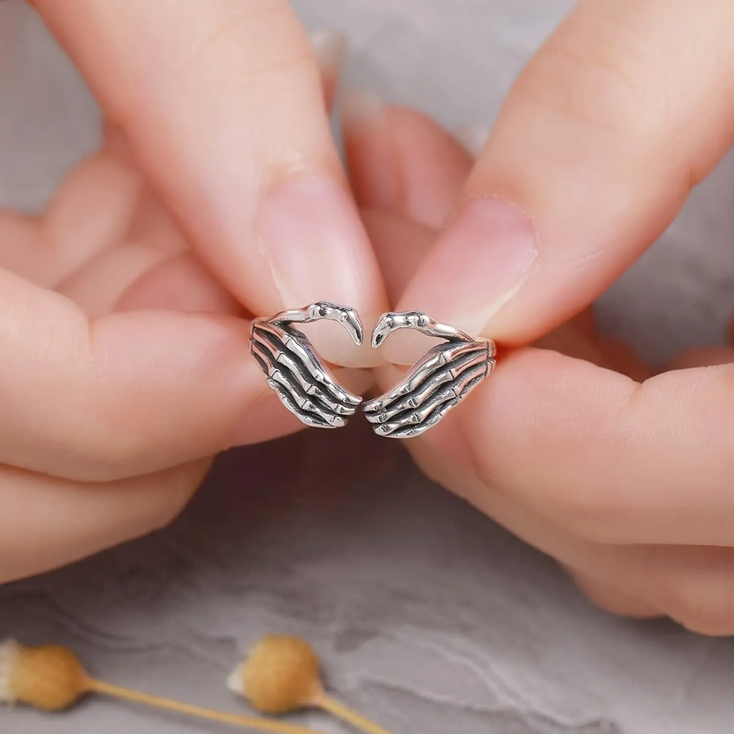 S925 Sterling Silver Heart Skull Hand Hug Ring for Women Men Son Adjustable Vintage Skeleton Hand Hip Hop Ring Retro Punk Gothic Statement Friendship Ring Jewelry Birthday Gifts for Her