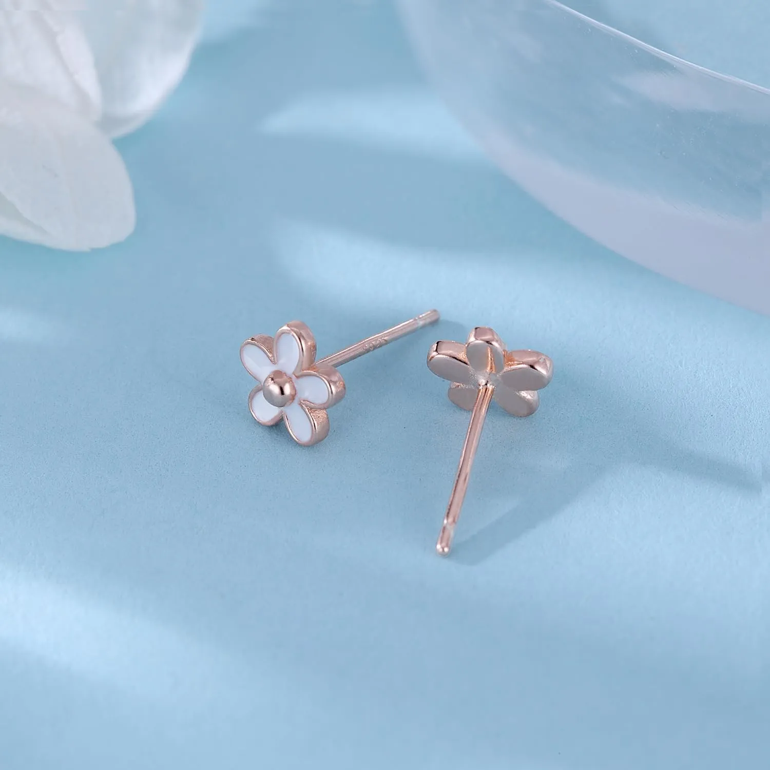 SLUYNZ Solid 925 Sterling Silver Little Daisy Earrings Studs for Women Teens Petite Flowers Studs Earrings