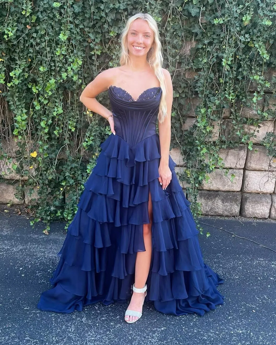 Strapless Prom Dresses for Women Tiered Chiffon Laces Formal Evening Party Gown with Slit ZX80