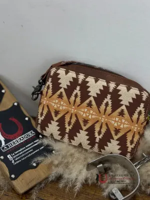 WRANGLER BROWN AZTEC CROSSBODY